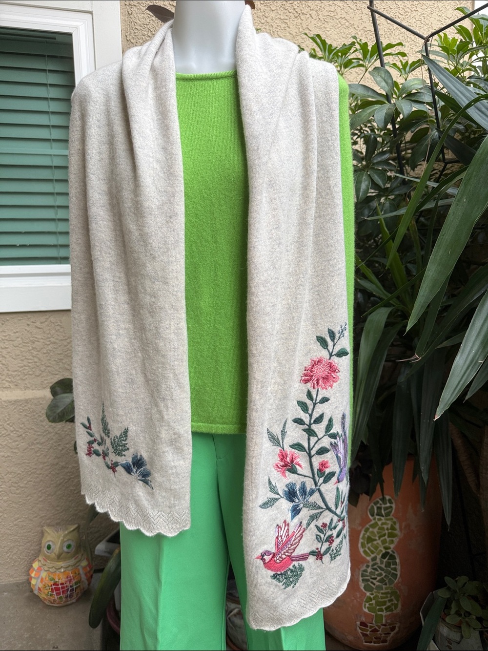 New Sundance Cream Embroidered Floral Wool/Cashmere Blend Shawl